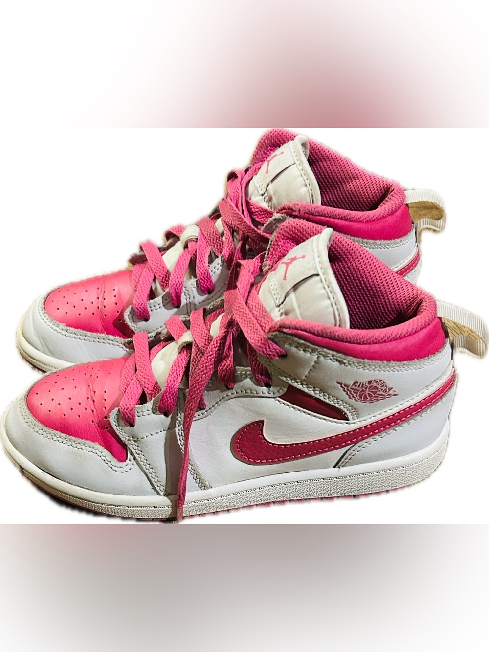 Jordan 1 Mid "Fire Pink" Girl’s Size 2 Youth